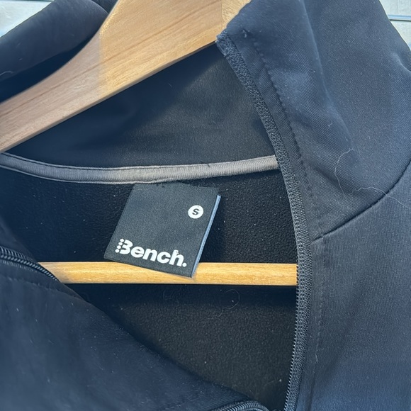 Excellent condition bench sweaters - Picture 6 of 9